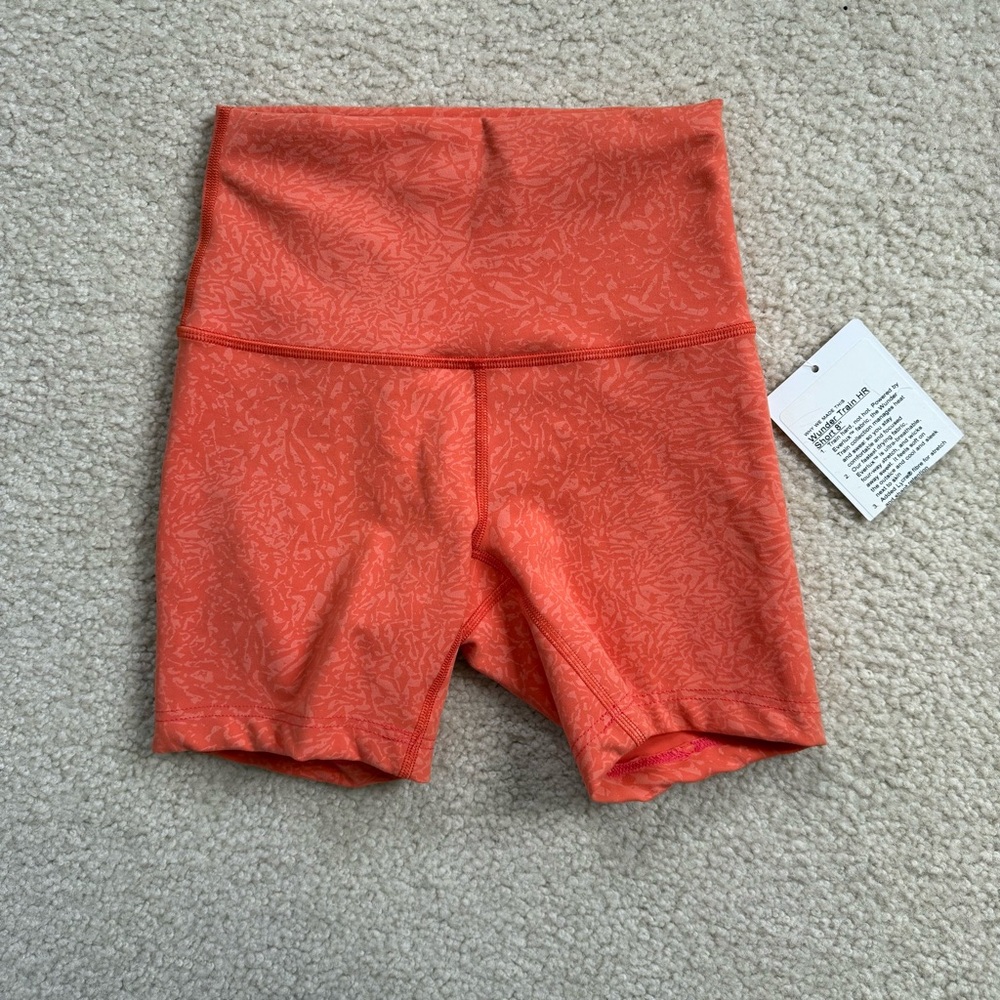 NWT Lululemon wunder train high-rise short 4"